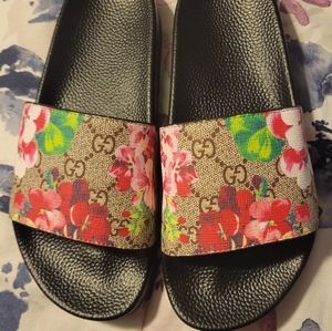 GG Floral slides